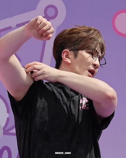 ahmo (阿mo) on Instagram: "2025.10.04 My Melody Kuromi Run 本人飯拍: mirror_ahmo 大隻仔好hot🥵🥵 (除盧瀚霆外，不可商用/二傳/二改/去水印） #ansonlo #ansonlht #盧瀚霆 @ansonlht"