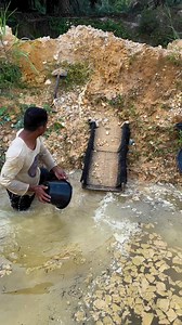 161K views · 517 reactions | From Black Carpet to Gold:How We Struck 300 Grams of Treasure #gold #goldminning #goldprospecting #goldpatnning | Yundra Gold . Digger | Facebook