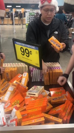 As they organize RANDOM THINGS at the store. @nightwolf9757 @jessicahamilton07 @panther_9000 #ohlord #thesekids #friendship