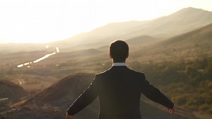 Por qué BILL GATES está comprando TIERRAS AGRÍCOLAS en ESTADOS UNIDOS | Fabricando