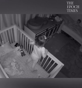Brother Helps Little Sister | Grannies Hub