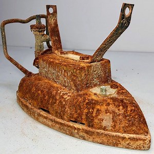 Vintage Rusty LPG Gas Iron Restoration #restoration #antique #asmr #diy #metal #tools #oldthings #vintage | Beta Restoration