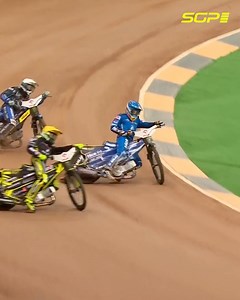 One of the rides off the weekend from Mikkel Michelsen in the opening heat of the weekend! 🔥 This is how you set the tone in heat 1 from the #WarsawSGP 🇵🇱 #FIMSpeedwayGP | FIM Speedway Grand Prix