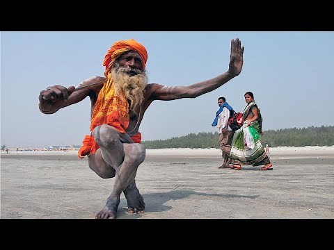 Woman Taking Blessing from Aghori Baba #Kumbhmela2019