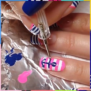 Some really chic nautical-inspired nail designs. ⚓ Cre @Yagala | Nails