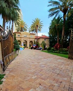 🇺🇸 Had an incredible time attending the Harvard Business School OPM annual alumni meeting in Miami Beach! So inspiring to reconnect with fellow OPMers and gain valuable insights into the latest business trends. #HBSOPMalumni #MiamiBeachNetworking • • 🇨🇴 ¡Tuve un tiempo increíble asistiendo a la reunión anual de exalumnos del programa OPM de la Escuela de Negocios de Harvard en Miami Beach! Fue muy inspirador reconectarme con otros exalumnos de OPM y obtener conocimientos valiosos sobre las ú