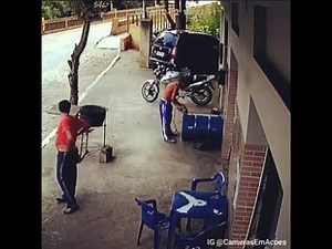 Flammable vapour in drum leads to explosion during cutting