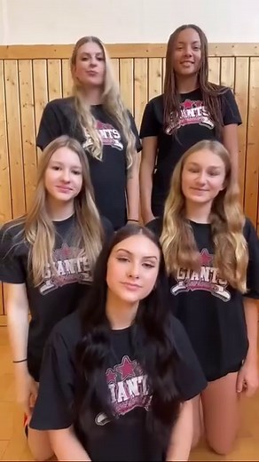 We‘re on the edge of our seats, waiting for @giants_cheerleader_berlin to rock their fresh new uniforms at #NALC2023 — want a first glimpse? 🤩🥹 Featuring ✨ spangle overlay ✨ sparkling design lines ✨ trendy 3/4 sleeves… and so much more! We can hardly wait for Sweden, thank you so much for trusting in #TeamVarsity. 🫶 #VarsityReveal #VarsityUniforms #CheerleadingUniform #CheerUniform 📸 @giants_cheerleader_berlin | Varsity Europe