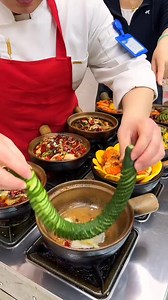 28♥️mini🔥 Famous ♥️ streetfood 😋 🔥Delicious🔥Asian food 😋ytshort😍 #foryoupage #foodvlogge #foodvlogg | Mukesh Kumar