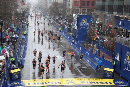 Boston Runner Caught on Video Pooping in Stranger’s Front Yard