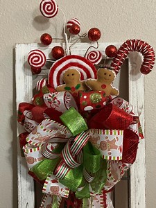 Gingerbread Couple Christmas Tree Topper: Candy Cane Bow, Holiday Decor - Etsy