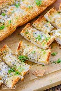 Cheesy Garlic Bread Recipe • Longbourn Farm