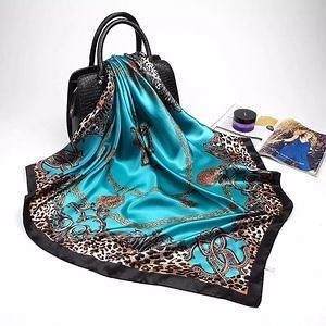 [Hot Item] Shawl Female Luxury Square Head Accessories Printed Silk Satin Scarf