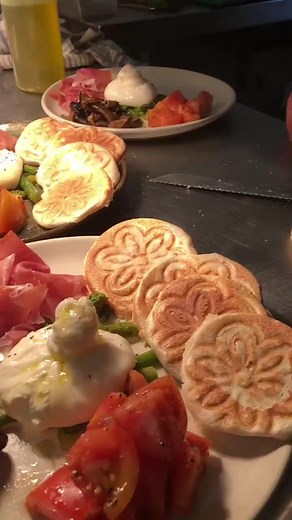 Rusco & Brusco Tigelleria Osteria #weekendvibes #restaurentinmagill #bookingsavailable #seeyousoon #LetsCelebrate #377magillrd | Rusco & Brusco Tigelleria Osteria