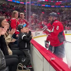 68K views · 1.6K reactions | Celebrating with the family. 珞 After his second goal today, Alex Ovechkin went to the glass to give fist bumps to his boys, Sergei and Ilya 卵亂 and blew a kiss to Nastya.  | Alex Ovechkin Fanpage | Facebook
