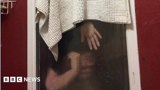 Woman trapped in window trying to retrieve poo after Tinder date