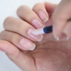 Oil Free Cuticle Remover Liquid – Quick Dry Cuticle Softener for Nail Care, Loose Skin Eliminator & Exfoliator for Manicure, 0.5 Fl Oz