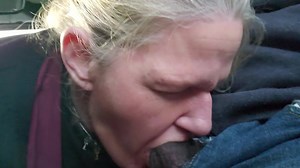 Gumjob makes me cum quickly