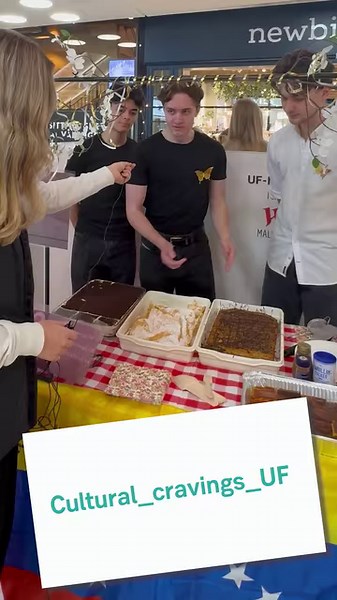 4.4K views · 27 reactions | SEB tar tempen på ett gäng unga företagare på UF-mässan i Solna.  Banken har krokat arm med Ung Företagsamhet i många år och är nationell partner sedan 2024. #UngFöretagsamhet #Entreprenörskap | SEB | Facebook