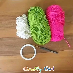 1.4K views · 44 reactions | Easy and decorative Crochet wall hanging | Yeliz Craft & Crafty Girl | Facebook