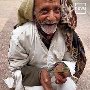 4K views · 171 reactions | கடும் குளிரின் மத்தியில், 85 வயது முதியவரின் அயராத பணி | தமிழ் NEWJ | Facebook