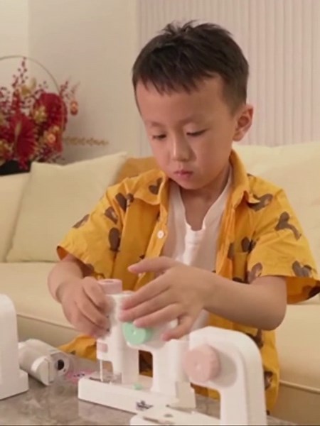 Kids Microscope Kit for 6-12 Age, 80-200X Tabletop and Handheld Pocket 2 in 1 Microscope with 12pcs Slides Specimens & LED Lighted & Mobile Holder, Kids Beginner Microscope Kit