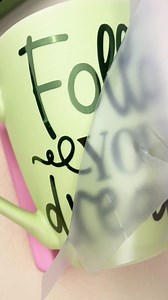 How to apply decal on curved surface? 🫶🏻#teckwrapcraft #teckwrapvinyl #diyhack #mugdiy #coffeemug #followyourdreams | TeckWrap Craft