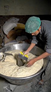 1.5M views · 10K reactions | How to make Samosa Patti Hygienically | Homemade Samosa Patti Recipe | Smartest Workers | Facebook