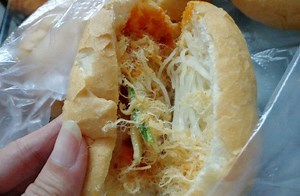 Bánh mì gà Đà Nẵng được làm như thế nào