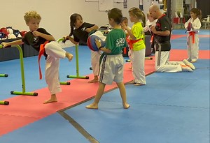 1.9K views · 29 reactions | Double side kick drills for the kids class #tkd #taekwondo #sidekick #tkdkids #taekwondokids #fyp #martialarts #sarnia #sarniatkd #sarniataekwondo | Sarnia Olympic Taekwondo | Facebook