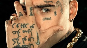 El éxito de Zaramay, el cantante que juega con armas, estuvo preso y tiene a L-Gante como enemigo