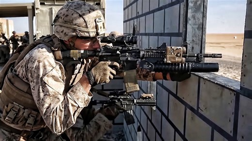 Marines shoot-and-scoot • 15th MEU training in Kuwait