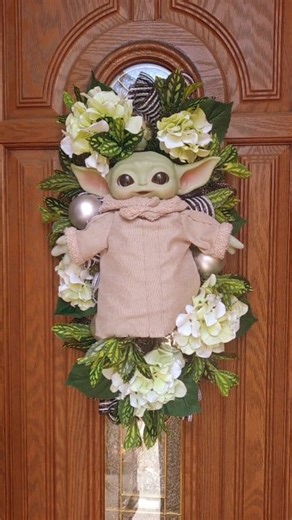 9.2K views · 70 reactions | ✨️﫶Hello friends! Happy Tuesday! Sharing this adorable wreaths that I made for special customer ✨️Lolawreathscreations is my Etsy shop  #fypシ #diy #viralreelsfbpage #homedecorideas #Wreaths #viralreelsfbreels #viralpagefb #diycrafts #viralpage #crafting | Dollardiylovers | Facebook