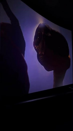 E.T. the Extra-Terrestrial (1982)