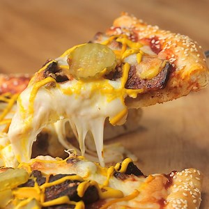 Cheeseburger Pizza | Twisted