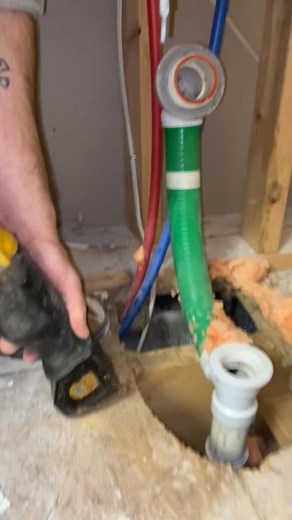 Im slightly Distrubed by thus Drain Set up. Installing Tub & Shower #plumber #plumbing #tub #fyp | AP Plumbing