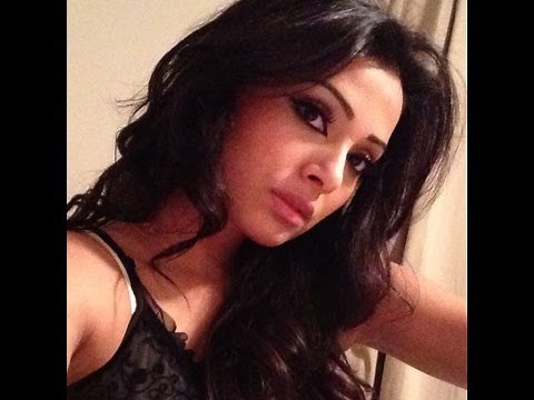 How to look like Kim Kardashian in 10 Minutues Tutorial