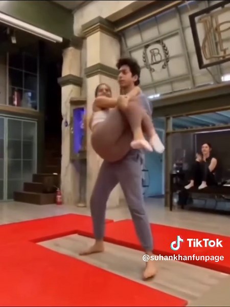 Suhana Khan's Amazing Indian Dance Performance