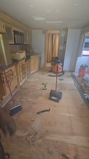 Best Method for lvp install in a rv with flush slides #howto #reels #woodworking #tipsandtricks #lvpflooring #lvp #rvlife #rv #rvflooring #rvremodel | Kevin Coker