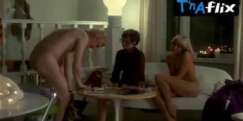Lisbeth Olsen Butt, Breasts Scene in Der Ma Vaere En Sengekant