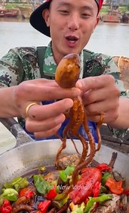 Fishermen Eat Seafood 戀呂 Fishermen Eat Super Chines Fresh Seafood 呂戀 Eating Addiction | Viral Now Video | Facebook