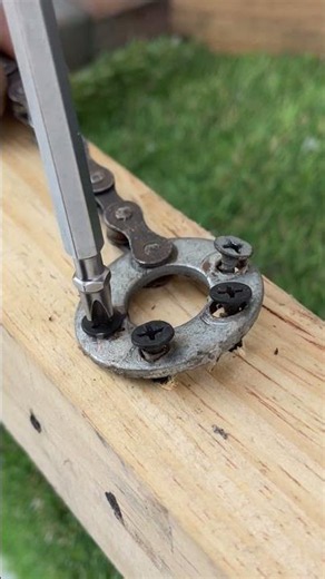 Screwing wood the right way with the proper tools #AmericanDIY #SecureFix #ProTrick