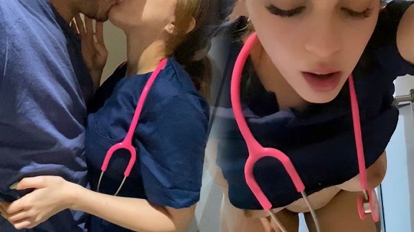 DOCTORA ZORRA cogiendo en el BAÑO del hospital | Argentina