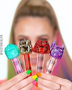 @DISNEY VILLAINS MAKEUP PALETTES😱💕😍✨ If you are a Disney lover, this is definitely a must have! And by now I hope you all know how insanely obsessed I am with Disney anything..🤣😍They are super cute palettes and my favorite is the gold Evil Queen Palette! 👑 Which one would you like to try? 💜 @colourpopcosmetics Pretty Filter Hyaluronic Tinted Moisturizer @kyliecosmetics Skin Concealer In Gypsum @itcosmetics Love Is the Foundation Brush @originalfunko x @disneyvillains Maleficent Eyeshadow 