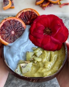 12K views · 33 reactions | BuzzFeed producer Vicky (@miss_qi_vous) makes fancy smoothie bowls for the summer using blue spirulina, matcha, and activated charcoal. | BuzzFeed Video | Facebook