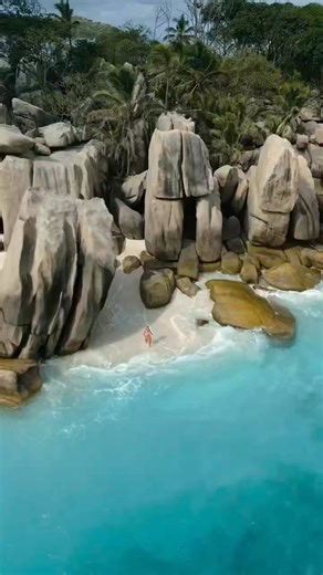  Location highlights: Six Senses Zil Pasyon, Félicité Island,...