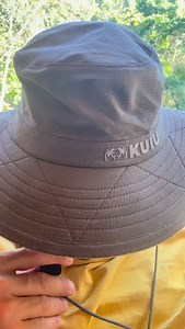 🗣️ THE GOOD BEHAVIOR CHEAT CODE: PRAISE THEM BEHIND THEIR BACK: Indirect praise builds identity and if you speak wisely it can be about the good stuff. Watch them BEAM when they overhear you 🤗 🥰 🧠 Overheard praise lights up pride and identity-building circuits 💡 Feels more genuine, less like a performance review 🔄 Kids repeat good behavior when it’s part of who they are 🙌 Focus on positive actions, not negative ones, in front of others 🌟 Support positive behavior and brain development wi