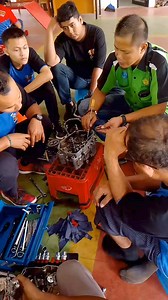 52K views · 1.4K reactions | Hallo sobat kursus garasi mekanik Yuk daftar segera Biaya bisa dicicil, solusi cepat kerja atau wirausaha #kursusgarasimekanik #kursusmekanikmotor | Kursus Garasi Mekanik | Facebook