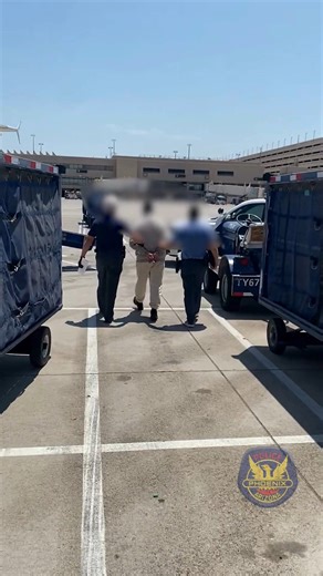 Earlier today, #PHXPD detectives took into custody a man who was wanted for molestation. With the assistance of the U.S. Marshals Service, the man was extradited into the United States. The suspect had left the country, but thanks to our partnership with the U.S. Marshals and Maricopa County Attorney's Office Extradition Team he's now behind bars. | Phoenix Police Department