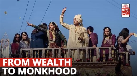 Gujarat Jain Couple Gives Up Rs 200 Crore Wealth To Embrace Monkhood A Jain couple from Gujarat has reportedly donated their wealth, amounting to around Rs 200 crore to become monks. Businessman Bhavesh Bhai Bhandari and his wife left behind all their wealth during a ceremony in February and will reportedly embrace a life of monkhood this month. #BhaveshBhandari #Monkhood #Gujraticouple #wealth #Jainism #NewsMo #IndiaToday | India Today